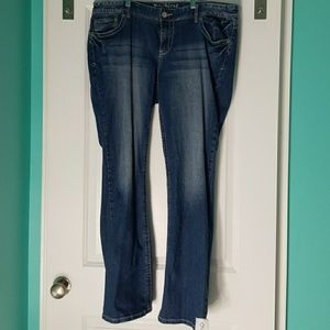 Maurices jeans